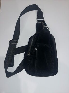FREE PEOPLE Hudson suede sling bag in Black